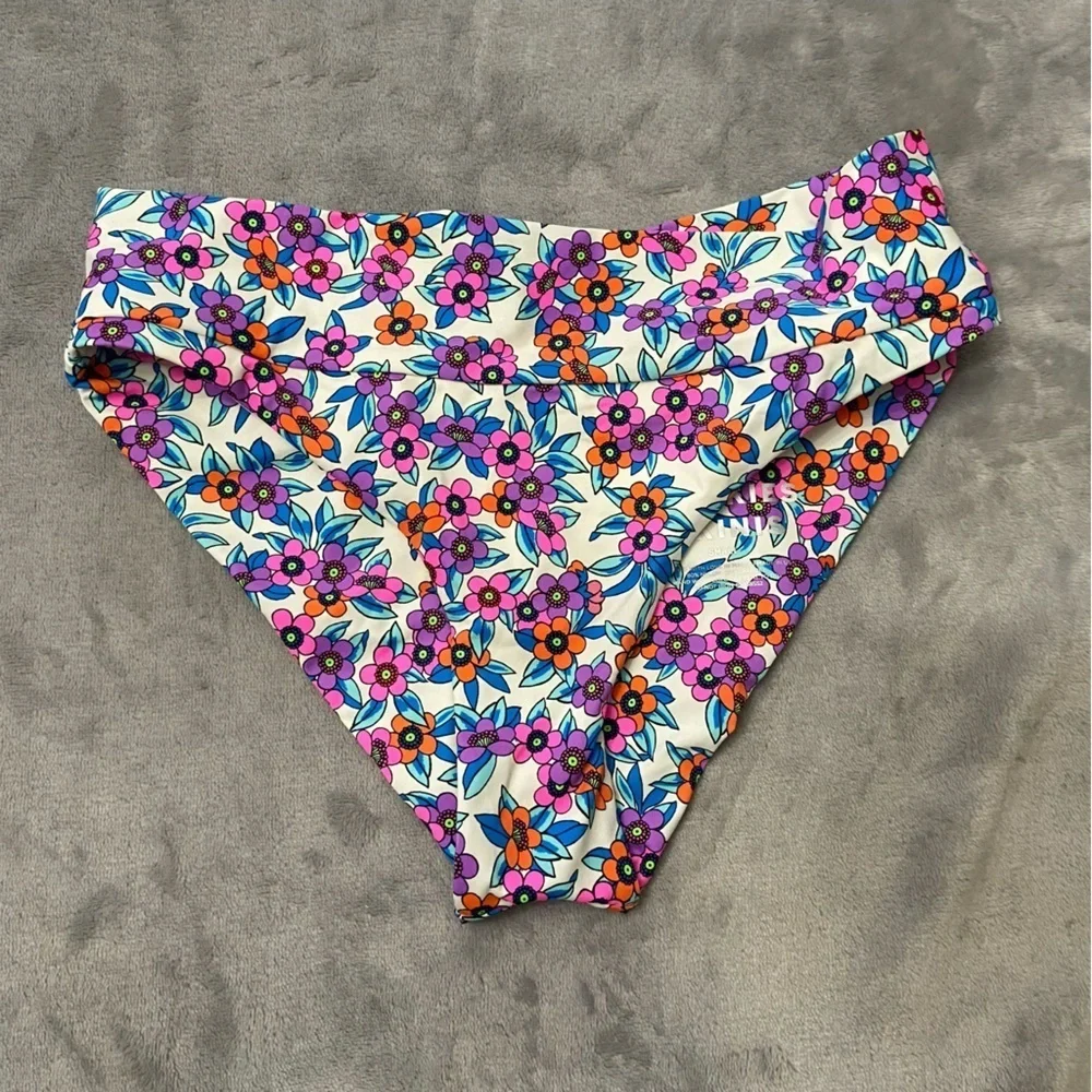 New! Frankie’s Bikinis Nick Bikini bottoms flower farm 24248